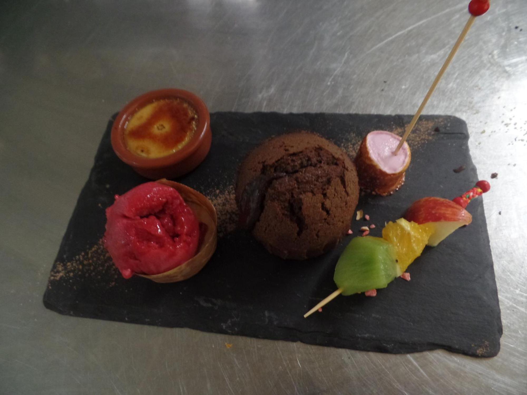 Logis Hotel Restaurant Le Commerce Guichen Kültér fotó
