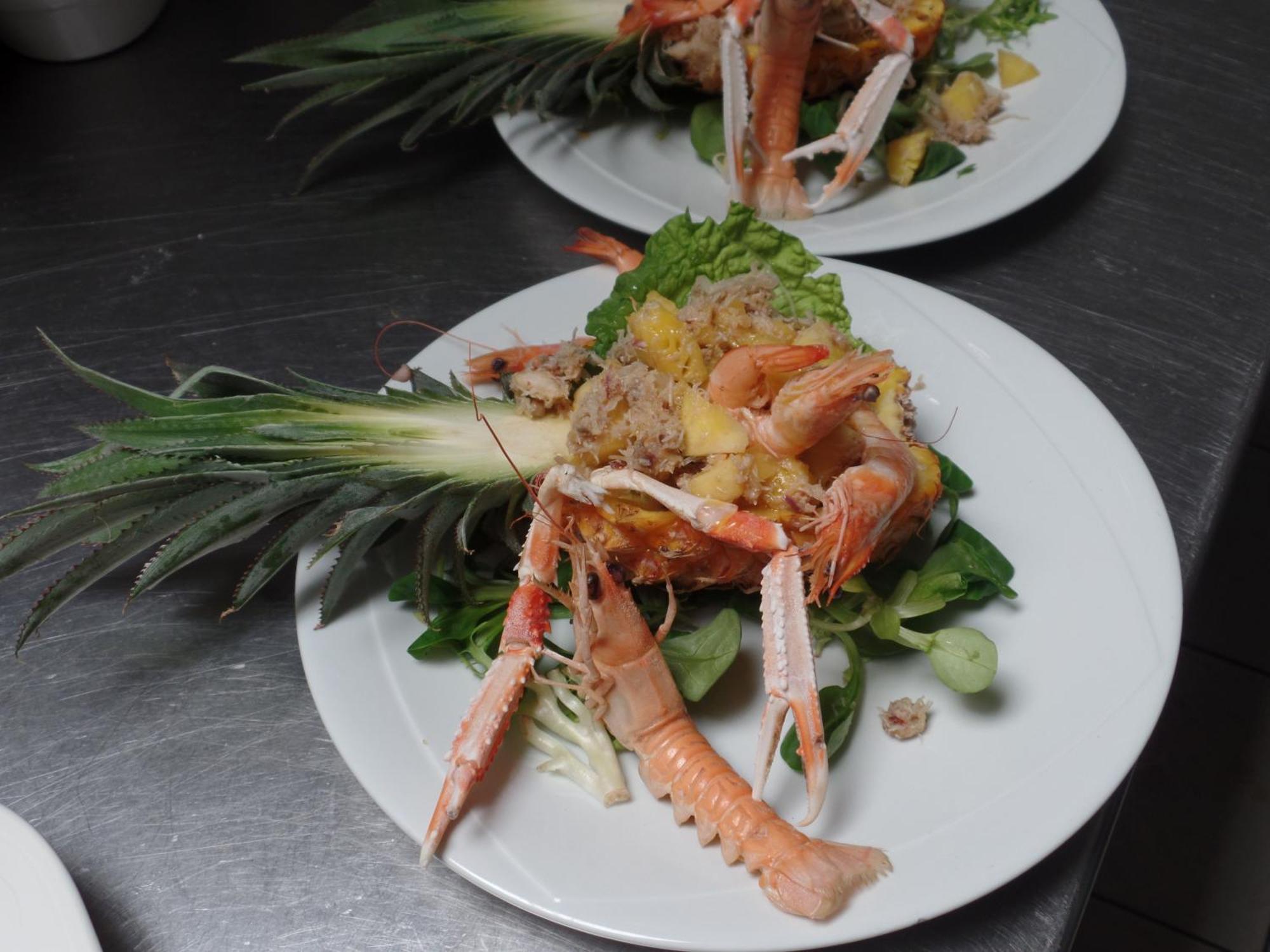 Logis Hotel Restaurant Le Commerce Guichen Kültér fotó