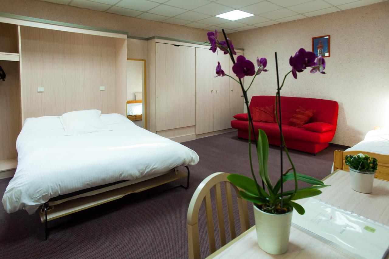 Logis Hotel Restaurant Le Commerce Guichen Kültér fotó