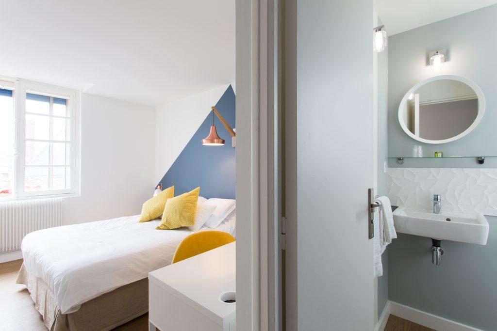 Logis Hotel Restaurant Le Commerce Guichen Kültér fotó